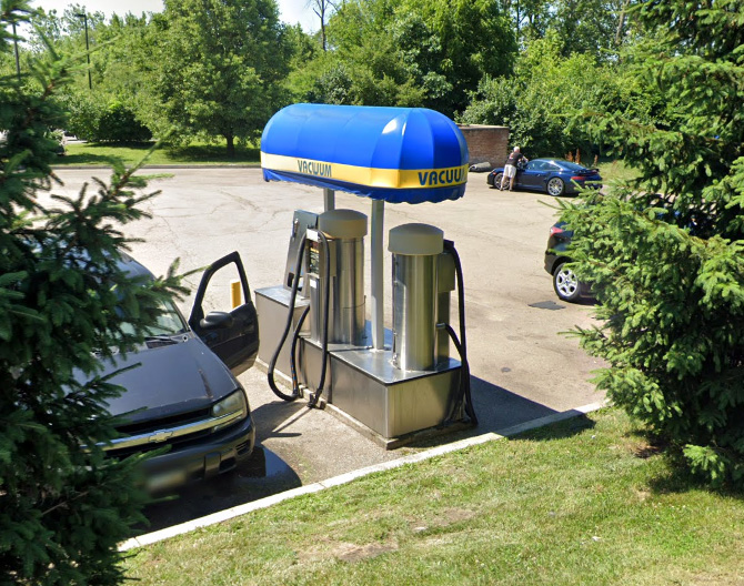 Four Seasons Car Wash Vacuums